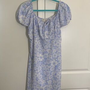 Derek Heart Light Blue Floral Top